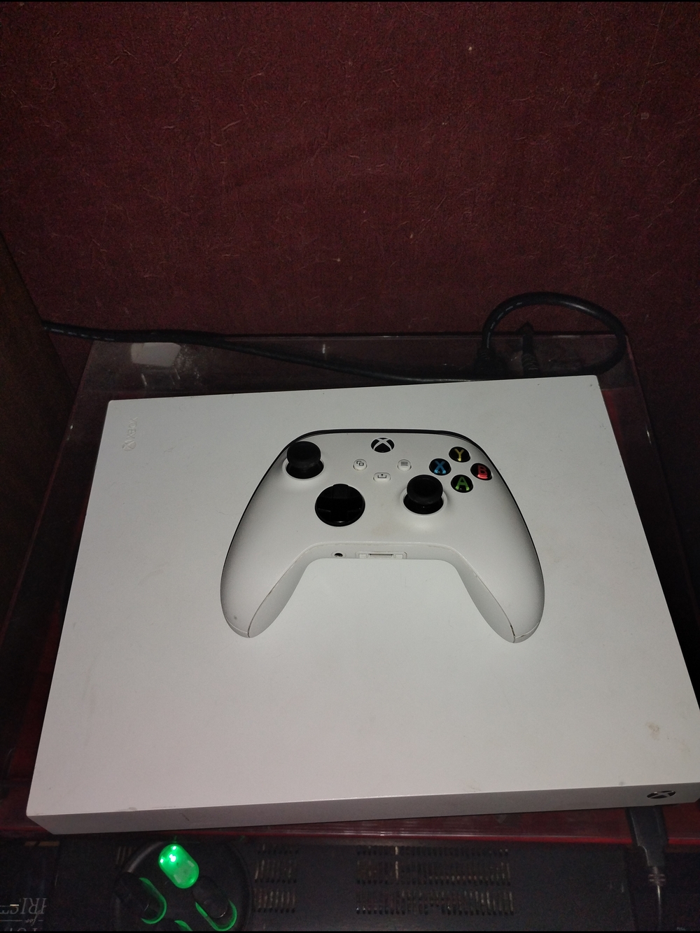 Xbox Series X White Wireless Controller Bundle